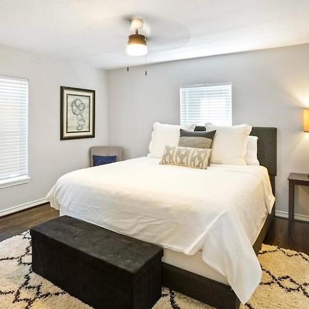 Cozy Heights 2 Bd Bungalow, Walkable ฮูสตัน ภายนอก รูปภาพ