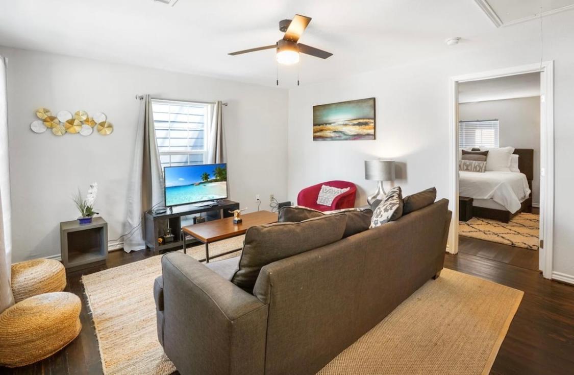 Cozy Heights 2 Bd Bungalow, Walkable ฮูสตัน ภายนอก รูปภาพ